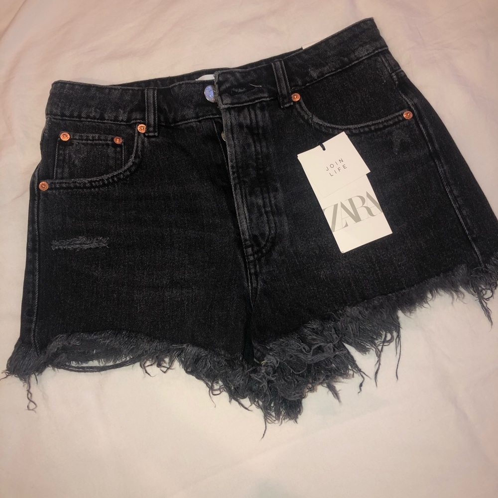 New Zara denim shorts - Picture 2 of 6
